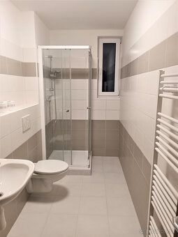 Ponúkame Vám na prenájom 2KK izbový byt Žilina, Bytčická. Pl