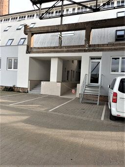 Ponúkame Vám na prenájom 2KK izbový byt Žilina, Bytčická. Pl