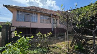 Ponúkame exkluzívne na predaj rodinný dom v obci Pukanec na 