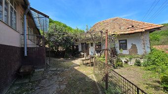 Ponúkame exkluzívne na predaj rodinný dom v obci Pukanec na 