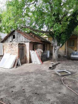 V obci Moča dvojizbový rodinný dom na predaj.
Moča sa nachád