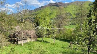 Ponúkame na predaj pozemok s rozlohou 1336 m², nachádzajúci 