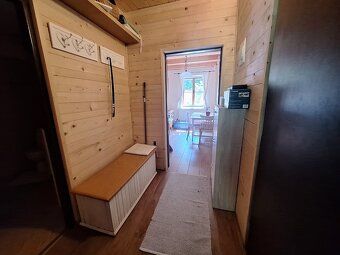 Ponúkame Vám na predaj murovanú, celoročne obývateľnú chatu 