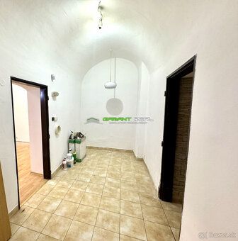 Ponúkame na prenájom kancelársky priestor 60 m2, lokalita - 