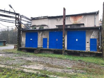 Ponúka sa na predaj výrobný-skladový priestor v obci Cinobaň
