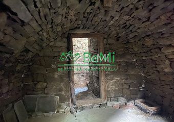 152-13-PEMOa
Ponúkame Vám na predaj 2-izbovú chatu, drevenic