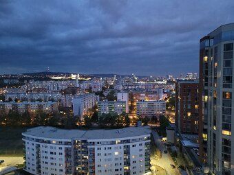 🏢 Ponúkam na prenájom 2i byt v Bratislave len 10 min. od cen