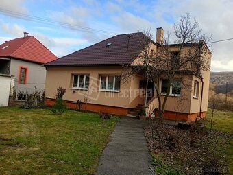 Veľký rodinný dom
Popis: Ponúkame na predaj veľký rodinný do