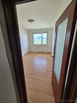 Ponúkame na predaj svetlý 3-izbový byt s výmerou 78 m² + lod