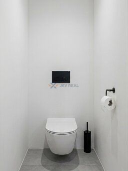 Typ: 5 a viac izbový byt Ulica: Pod Rovnicami Obec: Bratisla