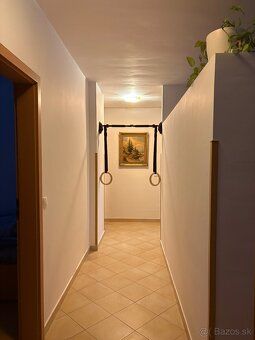 Exclusive opportunity to rent a spacious 5-room apartment in