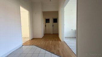 Hľadáte bývanie, kde sa spája poctivá tehlová stavba s atmos