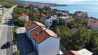 Na vynikajúcej lokalite, 100 metrov od pláže, sú na predaj a
