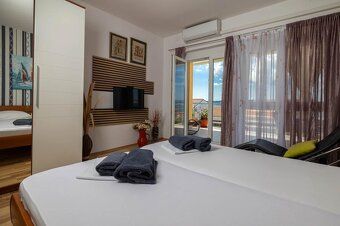 Ponúkame krásny dom v Dramalj s celkom siedmimi apartmánmi, 