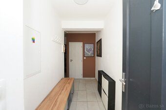 MODERNÉ BÝVANIE V SÚKROMÍ: 4-izb. byt v dvojdome so záhradou