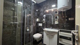 Základné informácie: Plocha: 163 m² Izby: 6 Lokalita: Crikve