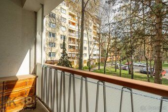 Ponúkame na predaj zrekonštruovaný 4-izbový byt s jedinečným