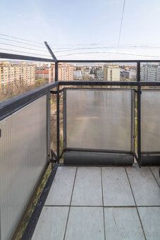 Ponúkame na predaj zrekonštruovaný 1-izb. byt na ulici Hronc