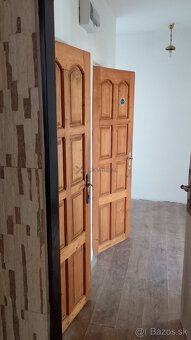 Ponúkam na predaj praktický a svetlý 2-izbový byt vo vyhľadá