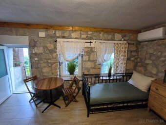 Predávame zrekonštruovaný dom s dvoma apartmánmi, ktorý sa s