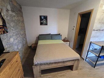 Predávame zrekonštruovaný dom s dvoma apartmánmi, ktorý sa s
