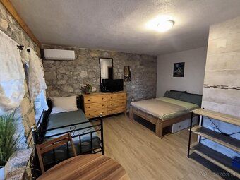 Predávame zrekonštruovaný dom s dvoma apartmánmi, ktorý sa s