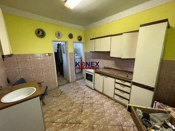 ID:3137
Ponúkame na predaj rodinný dom v Lekárovciach:
 - ob