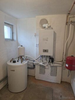 Prenájom priestranného rodinného domu (180 m² + suterén)
Hľa