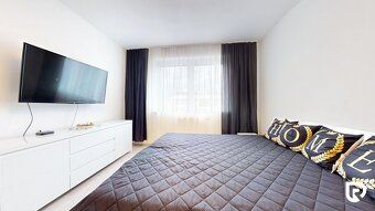 Zariadený 3-izbový byt s loggiou a parkovaním – Pezinská 49D