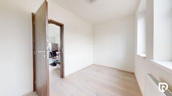 Zariadený 3-izbový byt s loggiou a parkovaním – Pezinská 49D