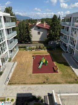 Ponúkame na prenájom priestranný a svetlý 2-izbový byt nachá
