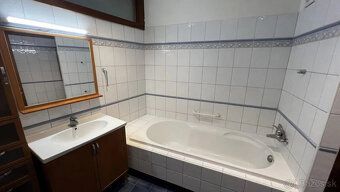 Typ: 3-izbový byt Ulica: Na hlinách Obec: Trnava
REALL INVES