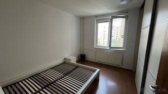 Typ: 3-izbový byt Ulica: Na hlinách Obec: Trnava
Ponúkame na
