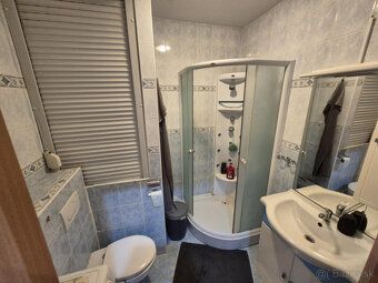 Na predaj 1-izbový byt s balkónom na Novomeského ulici v Šal