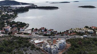 Tento priestranný byt s rozlohou 157 m2 sa nachádza v malebn