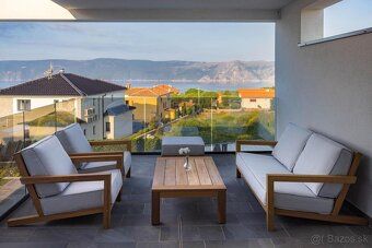 Na predaj je moderne zariadená luxusná vila nachádzajúca sa 