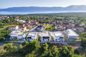 Na predaj je moderne zariadená luxusná vila nachádzajúca sa 