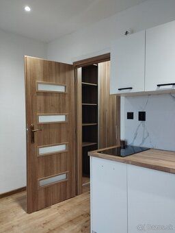 Ponúkam na predaj garsónku v centre mesta Žiar nad Hronom, u