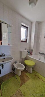 Predávame trojizbový byt s obývacou izbou, byt s rozlohou 15