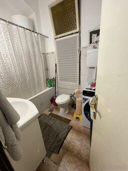 Na predaj je priestranný byt s rozlohou približne 88 m² v sa
