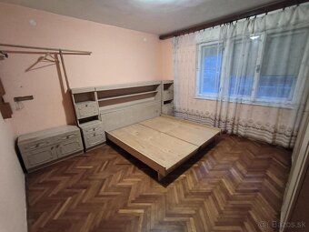 Tento moderný byt sa nachádza v srdci Rijeky, v pokojnej štv