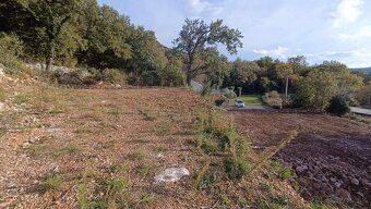 Na predaj: rovný stavebný pozemok o rozlohe 371 m², nachádza