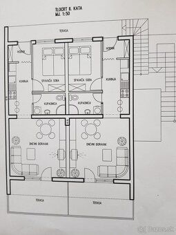 PODLAŽIE S DVOMA APARTMÁNMI BLÍZKO MORA.
Predávame podlažie 
