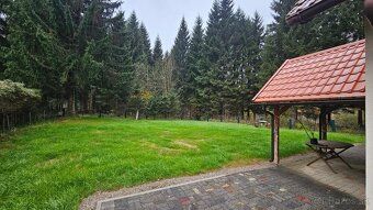 Tento krásny dom sa nachádza v malebnej oblasti Ogulin. S ro
