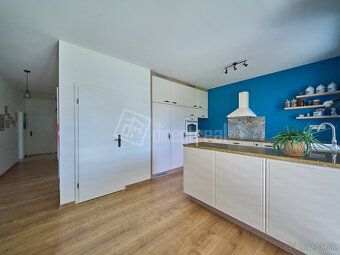 Výnimočný 4-izbový rodinný dom s terasou a záhradou, Hurbano