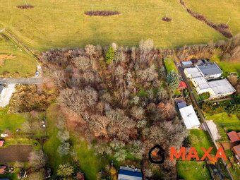 Ponúkame na predaj stavebný pozemok o celkovej výmere 1611m2