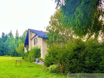 V krásnom, tichom prostredí Slovenského rudohoria, v údolí r