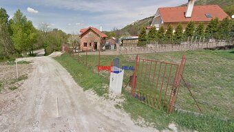 Ponúkame na predaj pozemok určený na stavbu Rodinného domu v