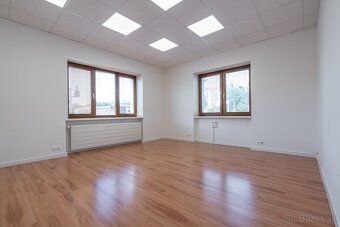 Ponúkame Vám na prenájom kancelárske priestory o výmere 76 m