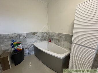 Na predaj ponúkame rodinný dom nachádzajúci sa na polosamote